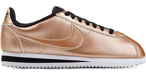 nike cortez zwart rose